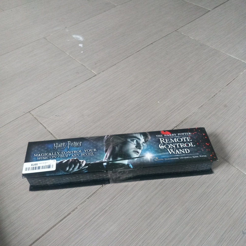 Noble Collection Harry Potter Remote Control Wand Music TV DVD Remote Devices